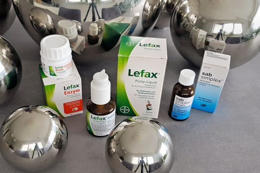Medikamente (Lefax, Sab simplex …) helfen bei häufigem Erbrechen nach Gastrektomie. Aber nicht ursächlich.