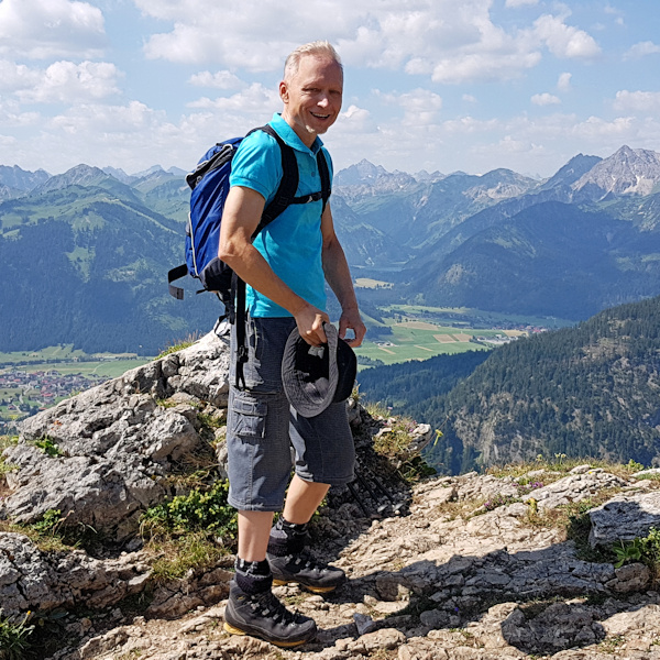 Leben ohne Magen: Frank beim Bergsteigen